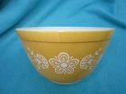 PYREX 1.5 PT PINT BUTTERFLY GOLD MIXING BOWL