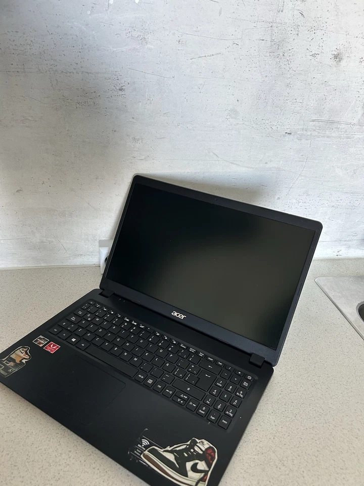 Acer Aspire 3 Laptop - Ryzen 7, 16GB RAM, 237GB SSD + 1TB External HDD - Image 3 of 4