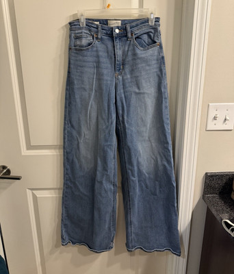 Universal Thread Women's Wide-Leg Jeans Blue Light Wash Denim