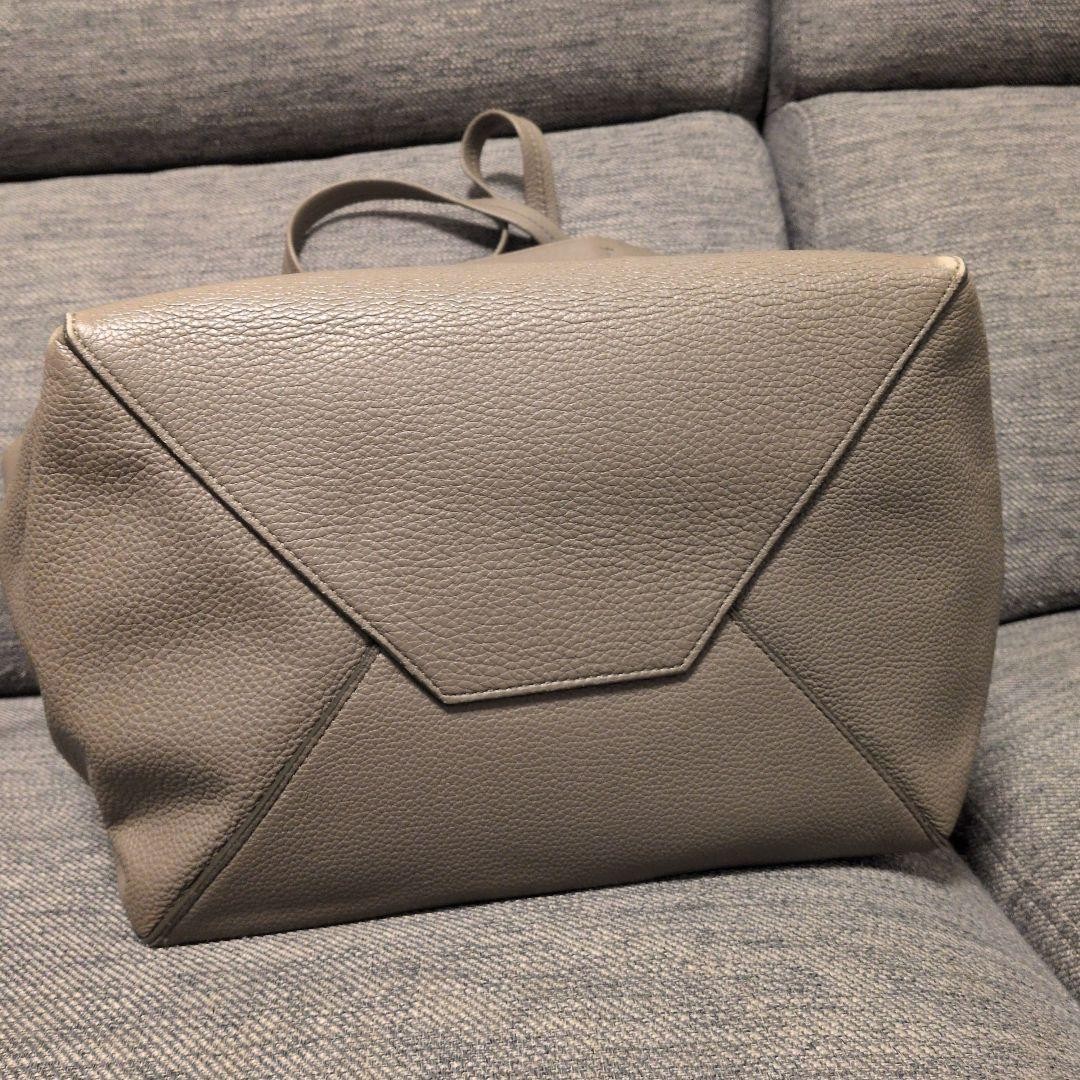 CELINE Cabas Phantom Structured Leather Tote Bag … - image 13