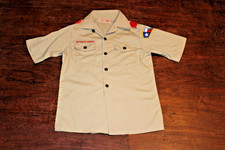 Boy Scouts of America BSA Youth Shirt Tan Medium Sewn Patches Short Sleeve