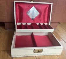 Vtg Jewelry Box Red Velvet Satin Interior Mirror Gold Accents 11 x 8 NO KEY