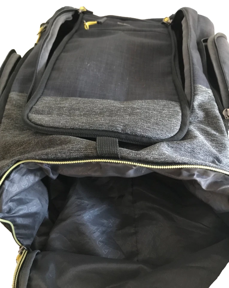 Solo New York Express Everyday Backpack - Black/Yellow Zip Pockets Handles Grey - Image 3 of 4