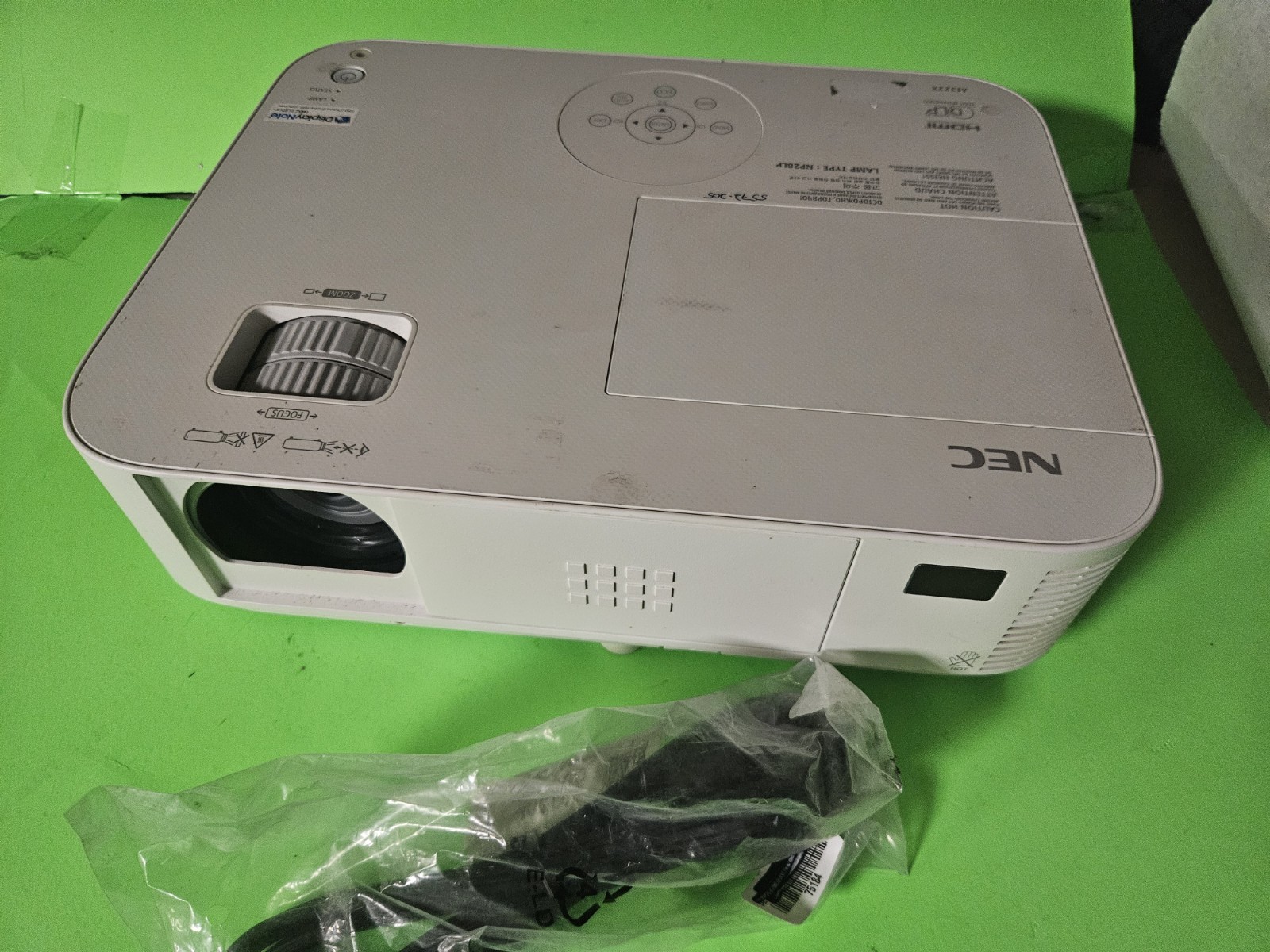 2 NEC NP-M322X M322X 3200 Lumen projector VGA/HDMI Various Hours 