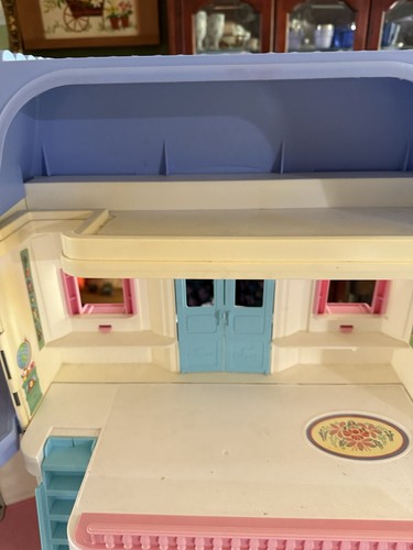 Rara casa delle bambole vintage 1997 Fisher Price Loving Family Grand 4618 tetto blu - Foto 12 di 23