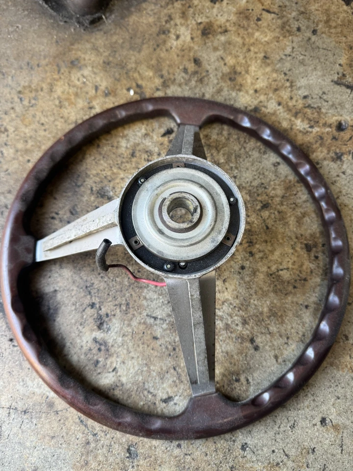 Volante Alfa Romeo Spider 1973 a 1980 - Imagem 3 de 4