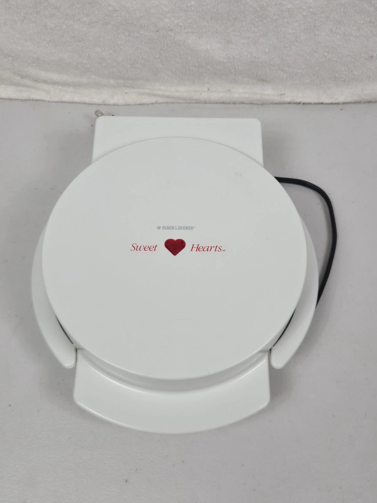 VINTAGE Black & Decker Sweet Hearts Waffle Maker Model G12 Tested Working (Read)