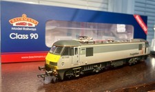 OO Bachmann 32-620 DCC Ready Class 90 048 Freightliner Grey Weathered Loco