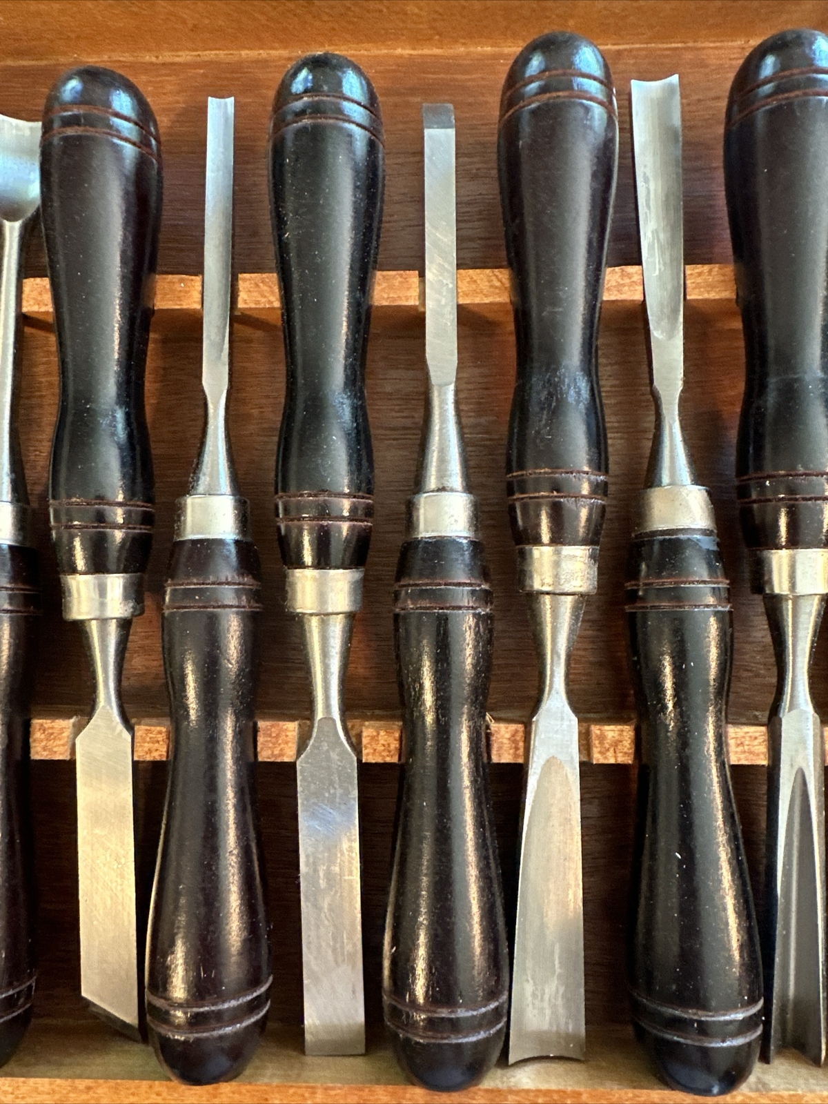 Smith & Wesson Carving and Inletting Chisel Set 12Piece Woodworking