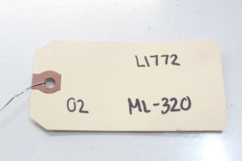 Mercedes-Benz ML320 2002 carga trasera rodillo cubierta montaje L1772  Foto 3 de 4