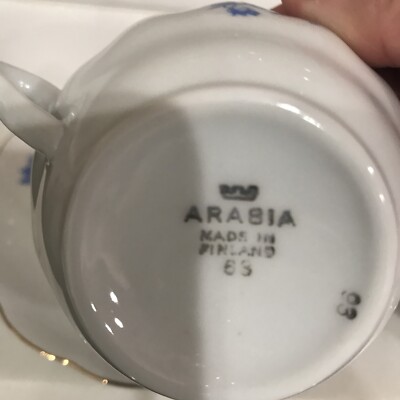 Vintage Arabia Finland 2 Cups With Saucer Blue Roses And Gold Trim
