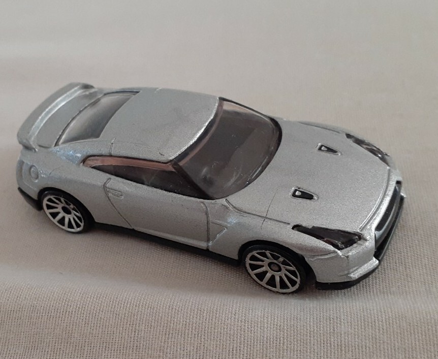 Hot Wheels 2009 Nissan GT-R  LOOSE multipack Exclusive