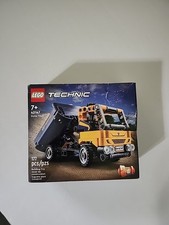 LEGO TECHNIC: Dump Truck (42147) BRAND NEW!!