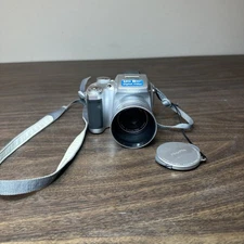 Fujifilm FinePix 3800 3MP6x Optical Zoom “cap Is Loose” Camera Works Great