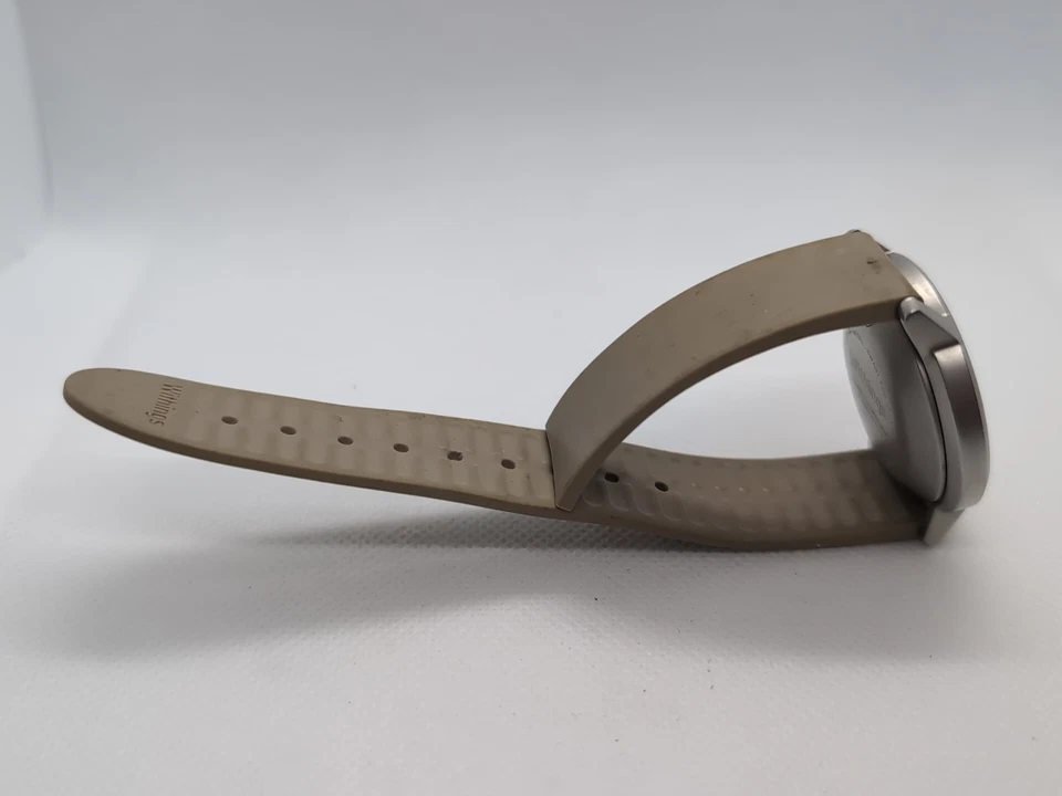 Withings Activite© 36,3 mm caja plateada de acero inoxidable banda deportiva marrón Foto 3 de 4