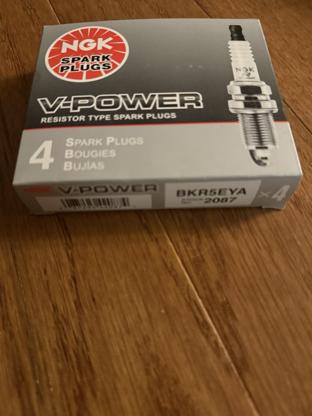 4 New NGK V Power Spark Plugs BKR5EYA 2087