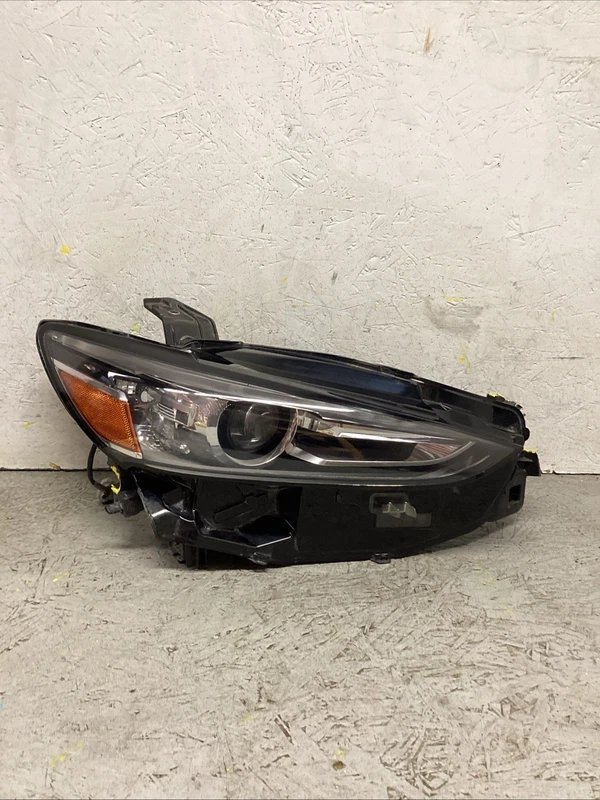 2018-2021 MAZDA 6 RIGHT RH PASSENGER SIDE HEADLIGHT OEM NON ADAPTIVE GRF551031A