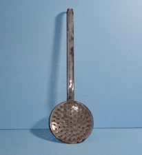 ANTIQUE GRAY GRANITEWARE SKIMMER PRIM ENAMELWARE KITCHEN FOOD STRAINER TOOL AAFA