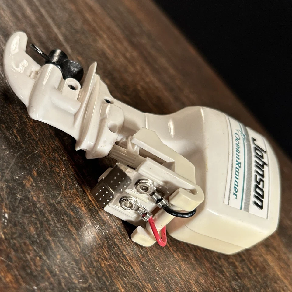 Vintage Mini Johnson 225 Ocean Runner Toy Battery Powered Outboard Boat Motor - Image 3 of 4