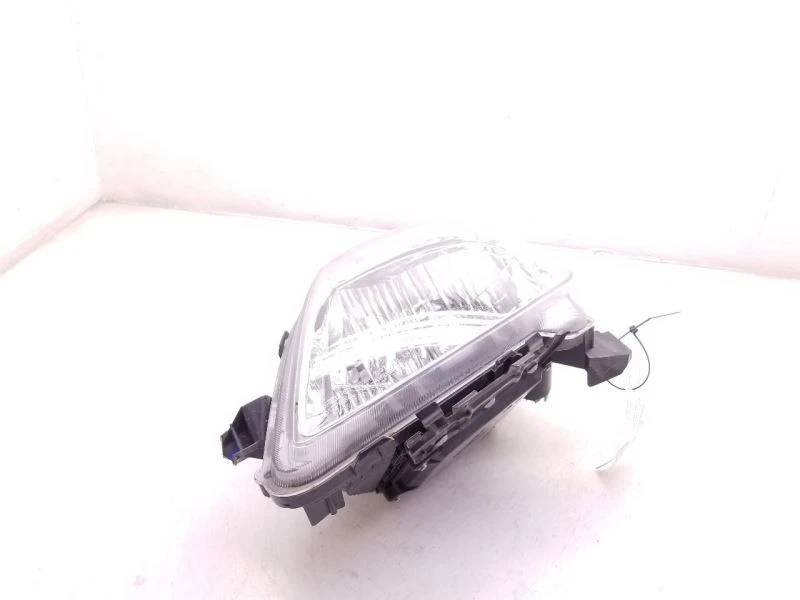 04-05 TOYOTA PRIUS 1.5L FWD AT DRIVER SIDE FRONT XENON HEADLIGHT ASSEMBLY  - Image 4 of 4