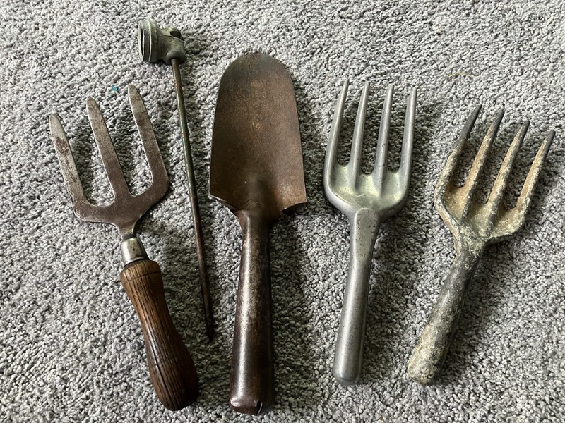 4 Vintage Garden Hand Tools Claw Cultivators Vintage Trowel Lawn Sprinkler