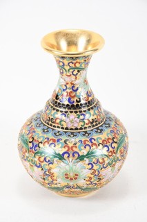 O68C77 Jarrón Cloisonne asiático con decoración de flores