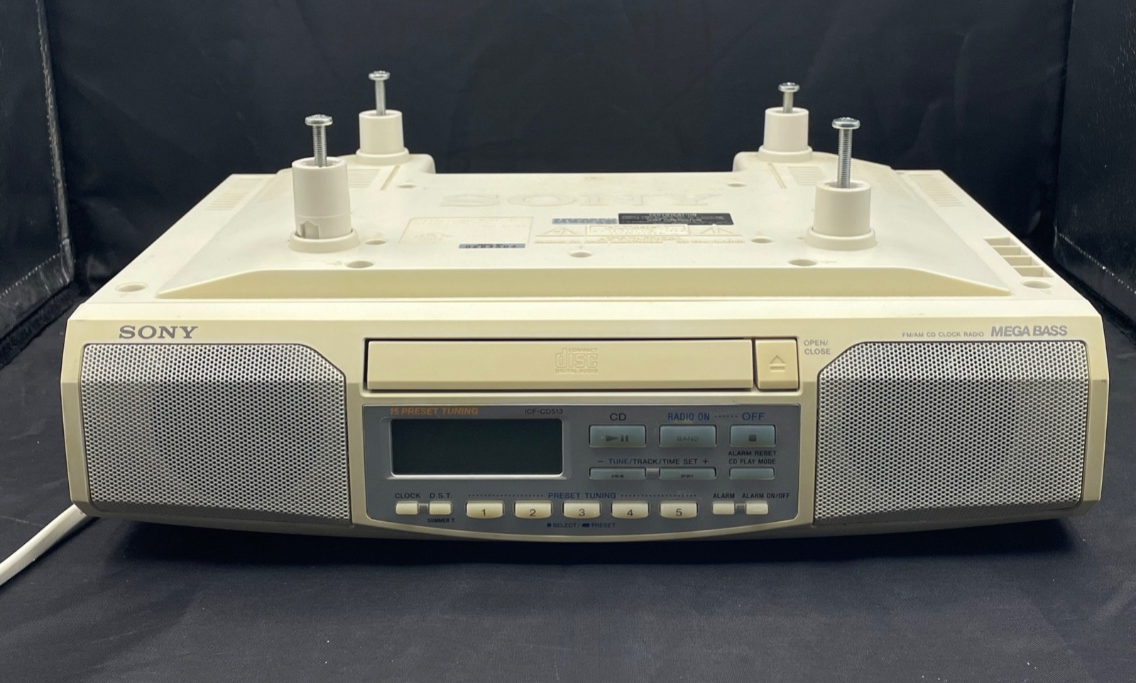 Clock Radio Am/fm Mega Bass Icf-cd513