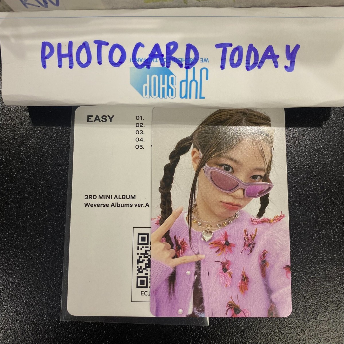 LE SSERAFIM 3RD MINI ALBUM [EASY] Weverse QR Unit Postcard