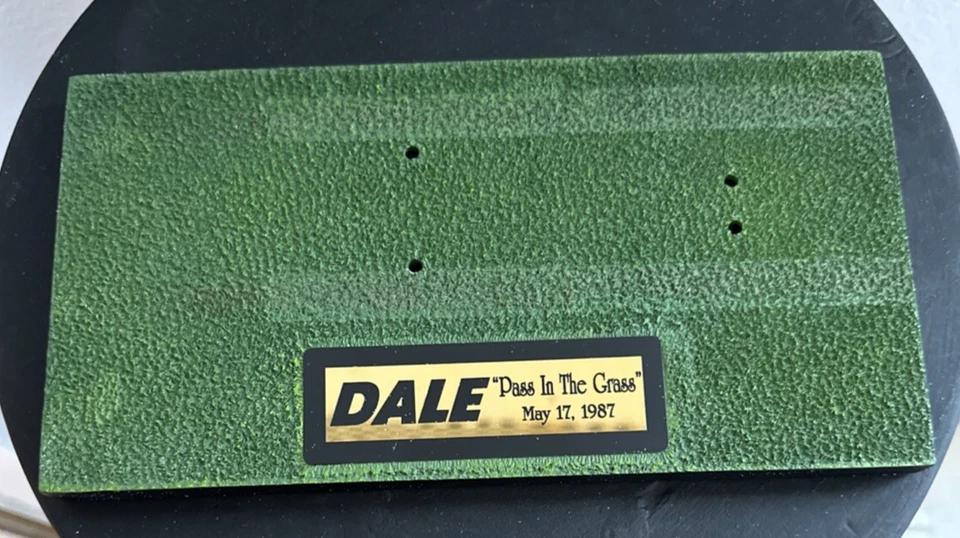 DALE THE MOVIE #3 WRANGLER-PASS IN THE GRASS-1987 MONTE CARLO #4 in series of 12 - Image 2 of 4