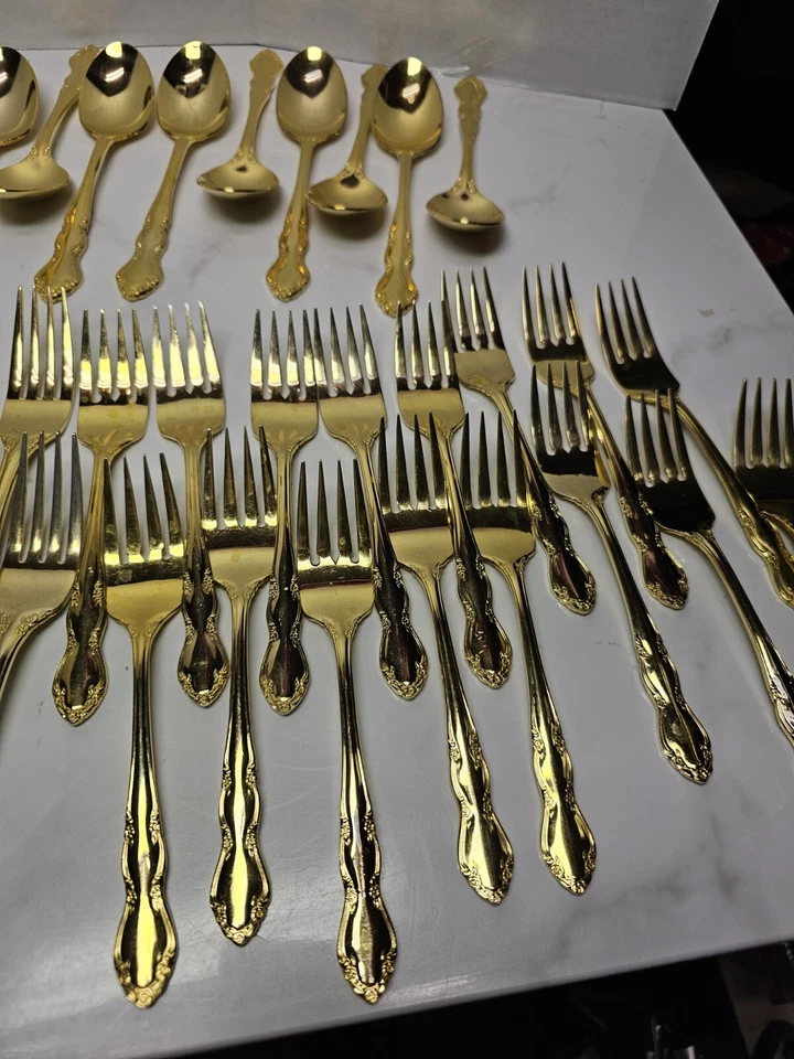 Cubiertos vintage dorado Retroneu 18-0 Starlight Corea 88 piezas ENORME BC Foto 2 de 4