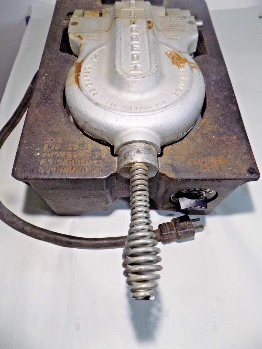 Vintage FS Carbon Rugged 1 Golden Malt Waffle Maker-Working