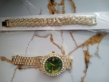 New!! ,...and here we coming have get an Nice Golden Watch with Armband