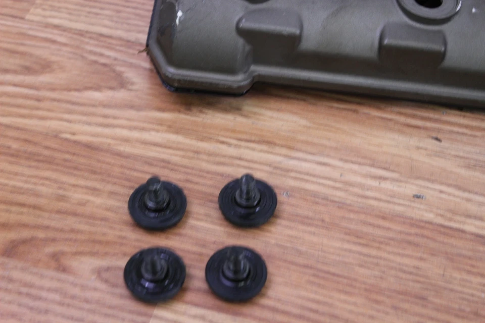 1997 SUZUKI TL1000S Cabeça de Cilindro Traseira com Válvulas e Cams - Imagem 2 de 4