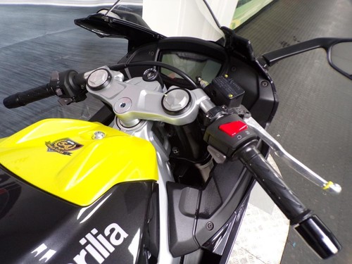 2025 APRILIA RS 125 WITH ONLY 431 MILES FROM NEW - Picture 18 of 20