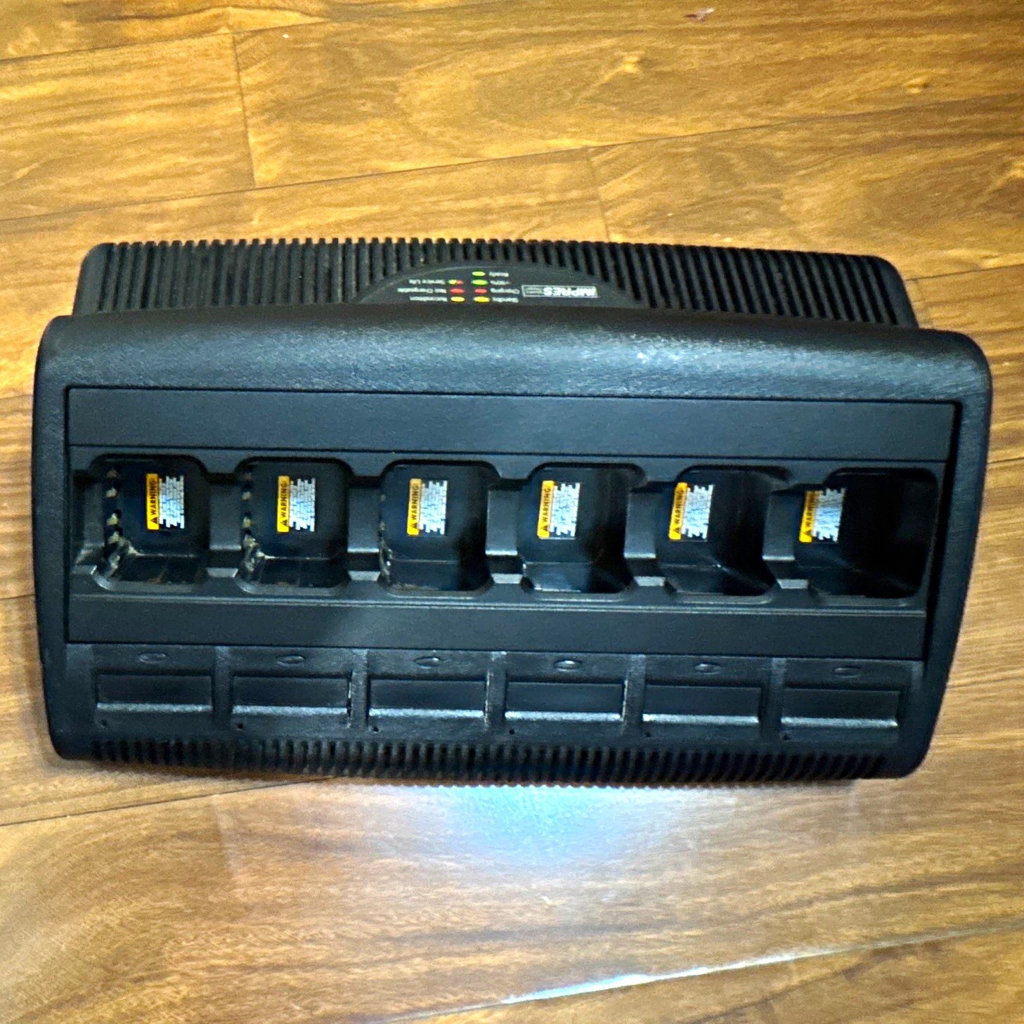 Motorola IMPRES 6-Bay Multi-Unit Battery Charger Station WPLN4211B
