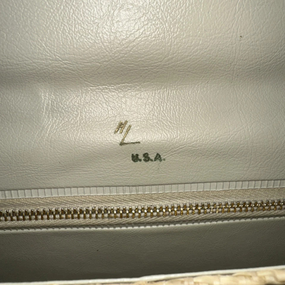 Vintage Harry Levine Straw Clutch Purse With Gold Hardware - Image 3 of 4