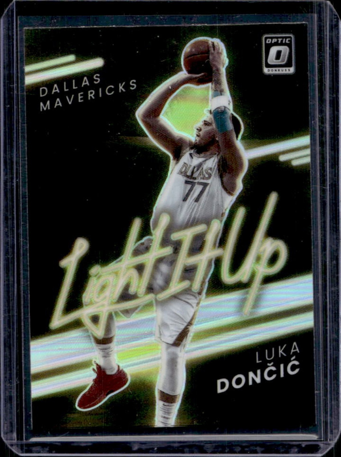 2021-22 Donruss Optic Luka Doncic Light It Up Holo #10 Mavericks