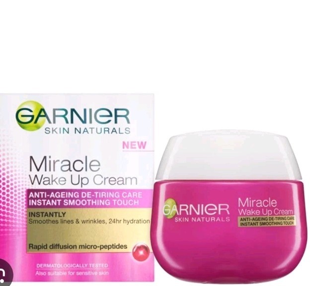 Garnier Miracle Anti Ageing Wake up Face Cream  Instant Smoothing Touch 50ml