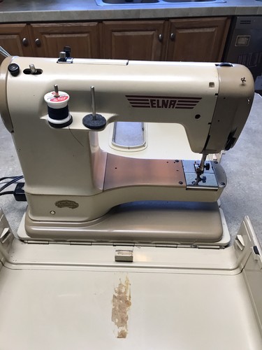 Vintage 1956-1958 ELNA SUPERMATIC Type 722010 SEWING MACHINE With Travel Case