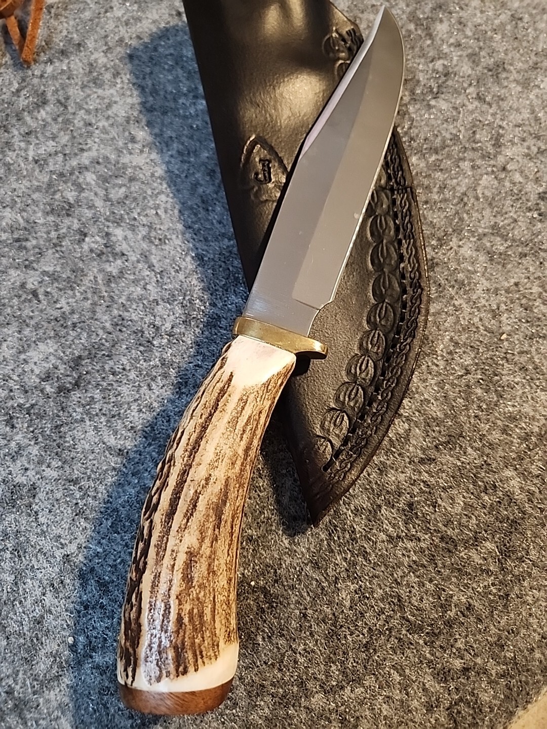 Handmade Antler Handle Knife Made In The USA/KNIFE & SHEATH/Hunting