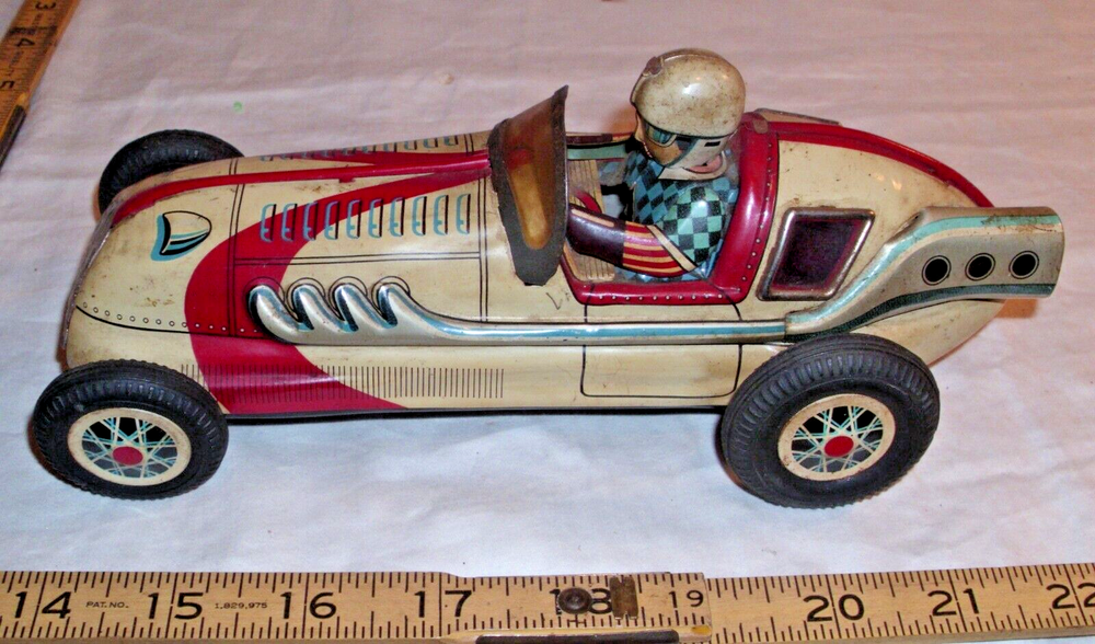 #32 OPEN WHEEL RACE CAR TIN SPARKING FRICTION TOY AAA JAPAN