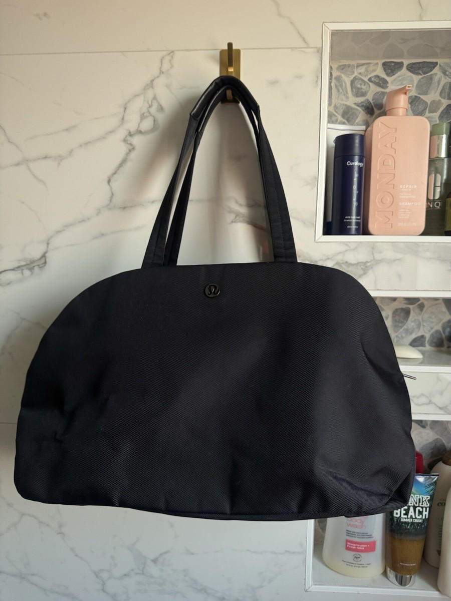 lululemon city essentials bag 25L in black Gym Work Daily Travel