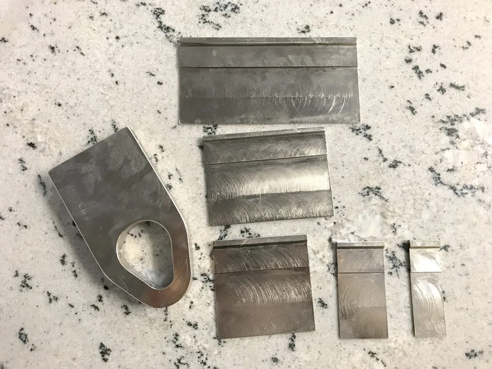 JUEGO COMPLETO DE 5 ABRAZADERAS DE SOLDADURA Y TRACCIÓN DE CARROCERÍA AUTOMÁTICA CROMADAS DE MUY ALTA CALIDAD Foto 3 de 4