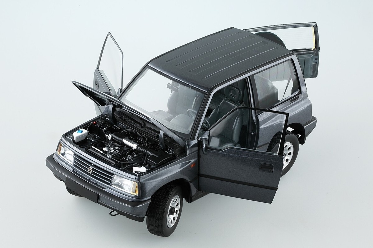 1:18 Suzuki Vitara Escudo SUV 4x4 AWD 1989 Diecast LHD