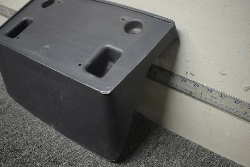 2015-2016 CHEVROLET SILVERADO 2500 3500 FRONT LICENSE PLATE BRACKET FACTORY OEM - Image 3 of 4