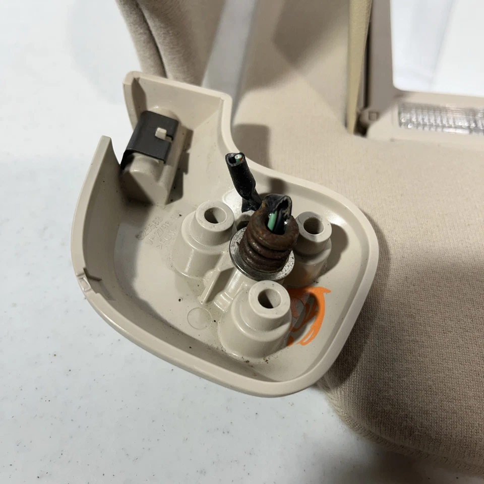 03-06 Ford Expedition Navigator SUNVISORS Sun Visor PAIR Tan Driver Passenger - Image 4 of 4