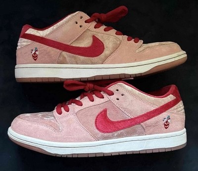 Nike SB Dunk Low StrangeLove Valentine Men's Low Top Suede Sneaker CT2552-800