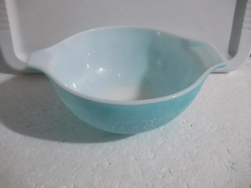 PYREX Ciderella Bowl: Amish Butterprint: #442