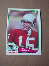 1982 Topps football Neil Lomax Rookie card #471 EX+. rookie card picture