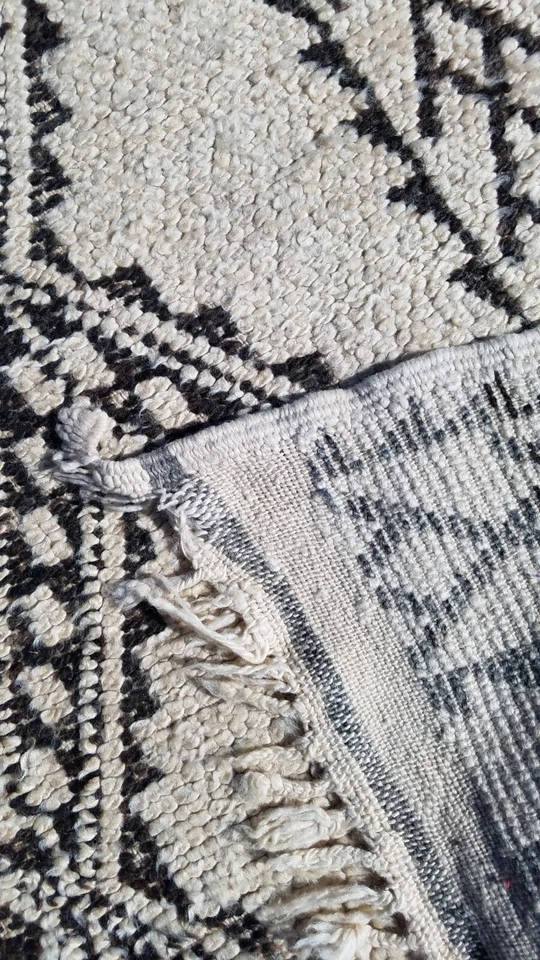 Moroccan Berber Handmade Rug Hand-knotted Wool "315cm / 178cm" - Image 4 of 4